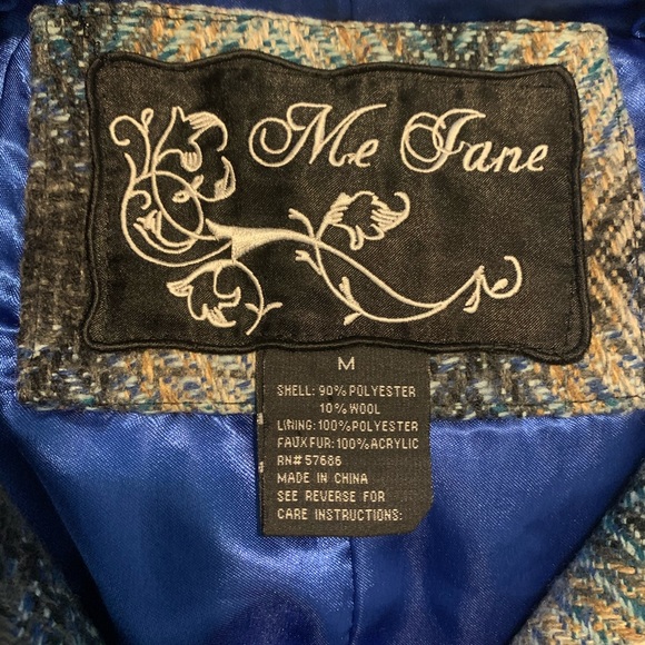 Stylish ‘Me Jane’ Wool Coat - Picture 3 of 3